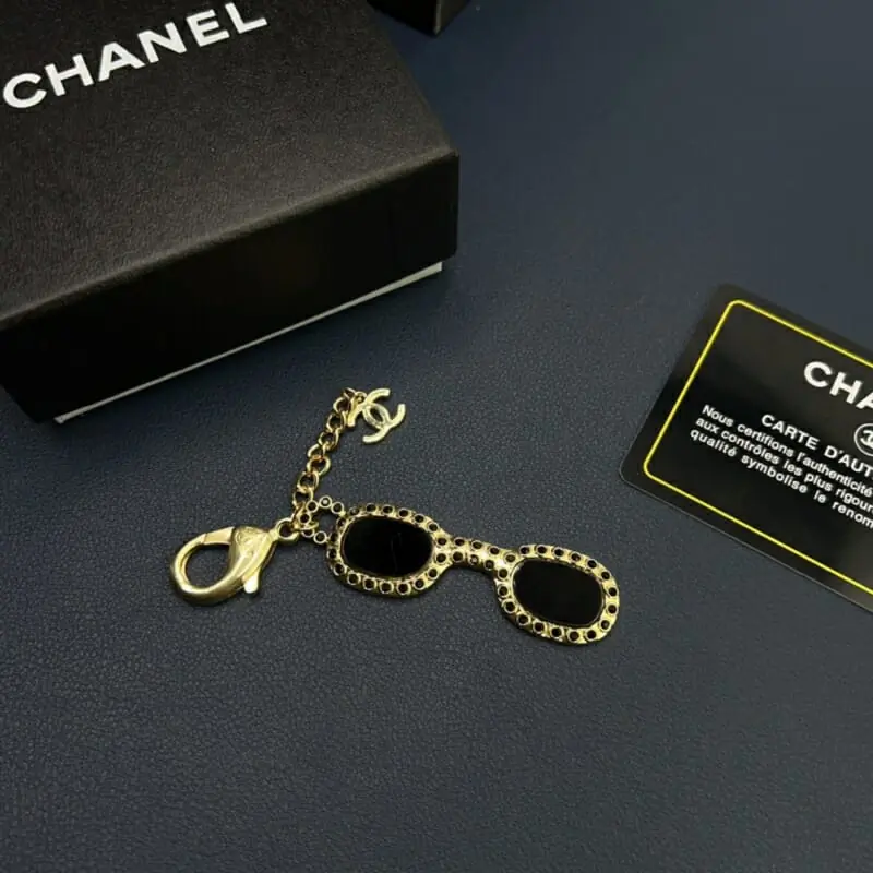 chanel key holder and boucle de sac s_12237a3